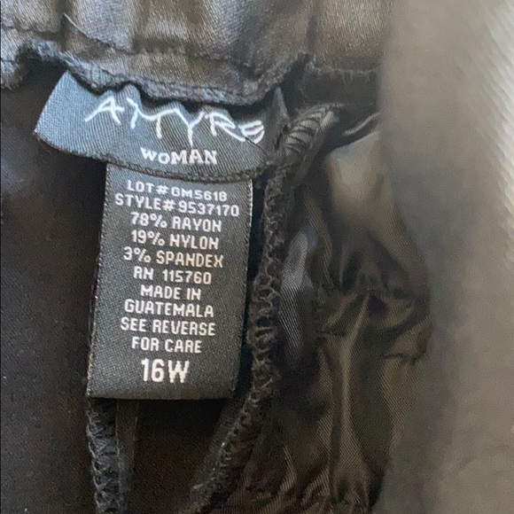 Woman’s Pleather Pants - Picture 2 of 4